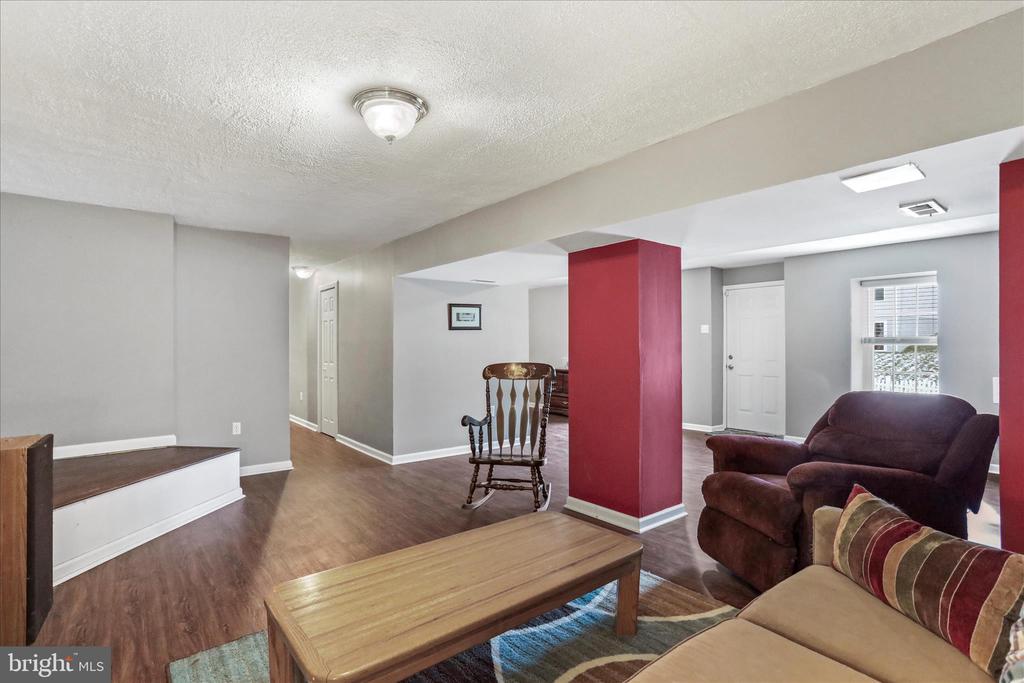 107 BRIAR RUN DRIVE
