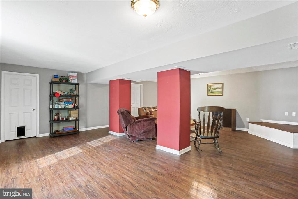 107 BRIAR RUN DRIVE