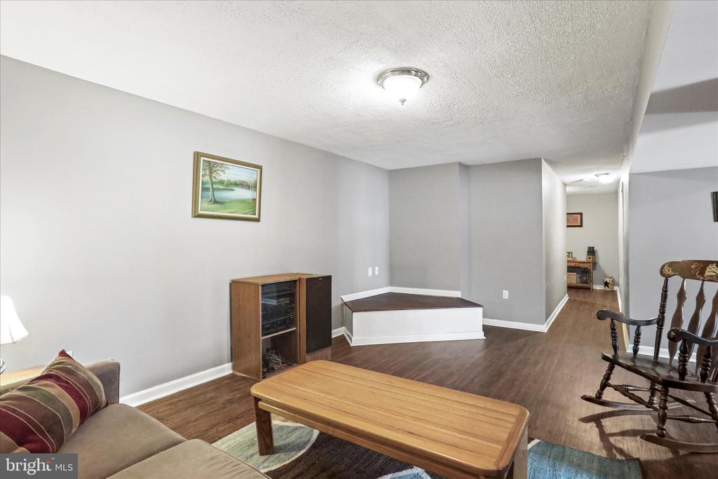 107 BRIAR RUN DRIVE