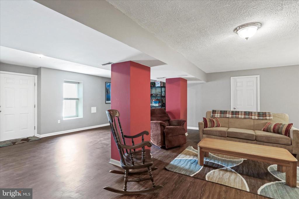 107 BRIAR RUN DRIVE