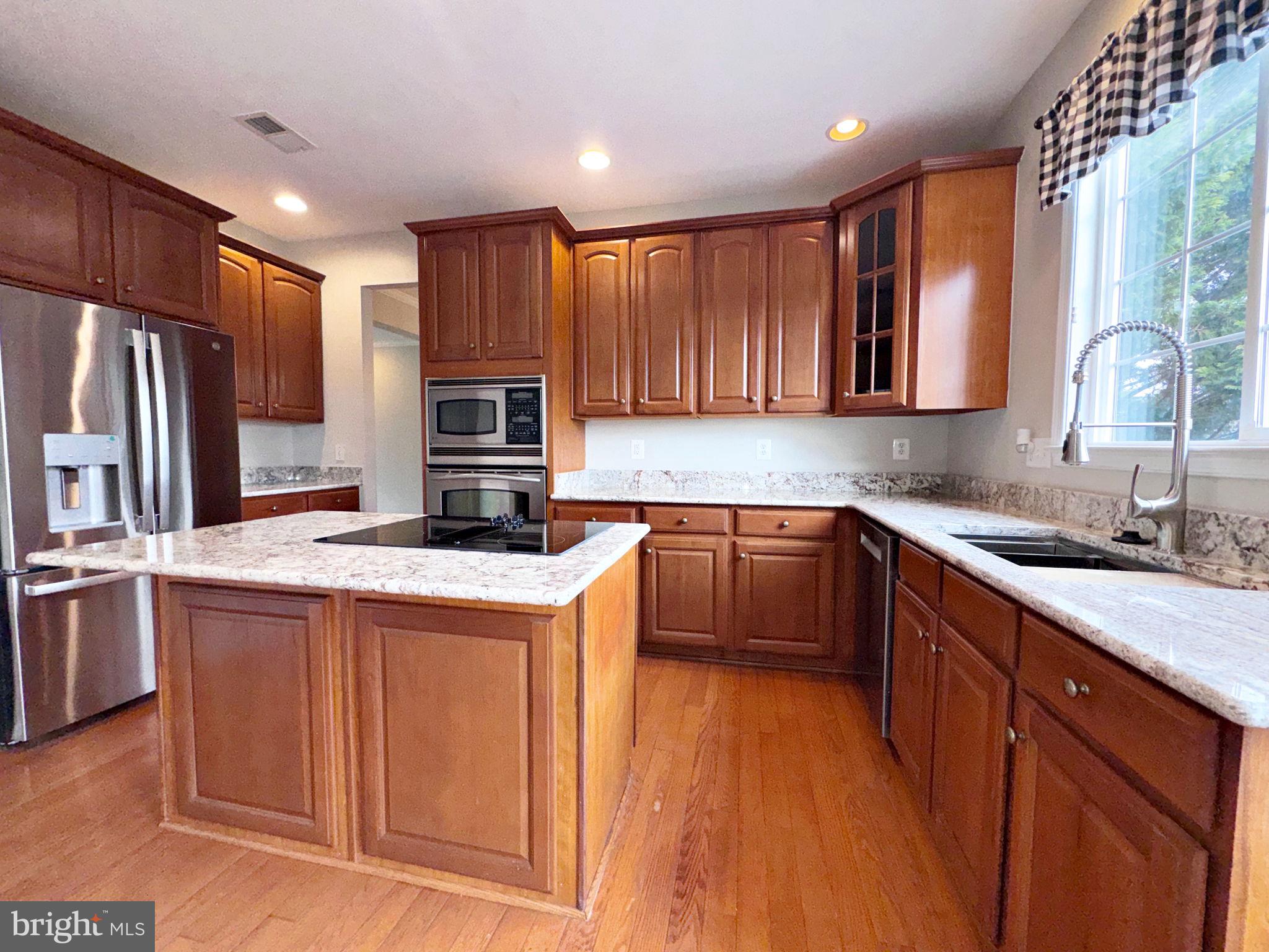 830 SAWGRASS DRIVE