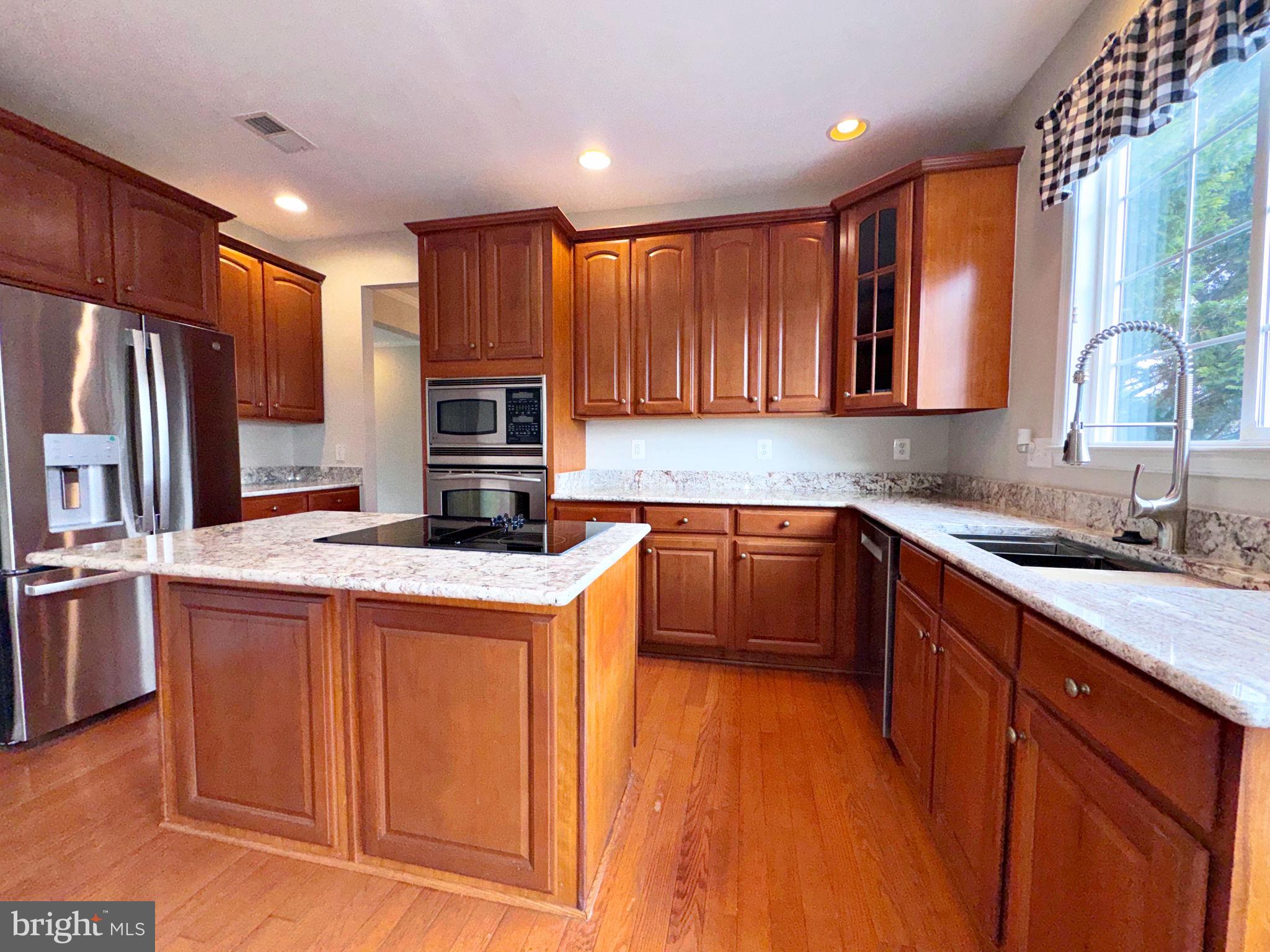 830 SAWGRASS DRIVE