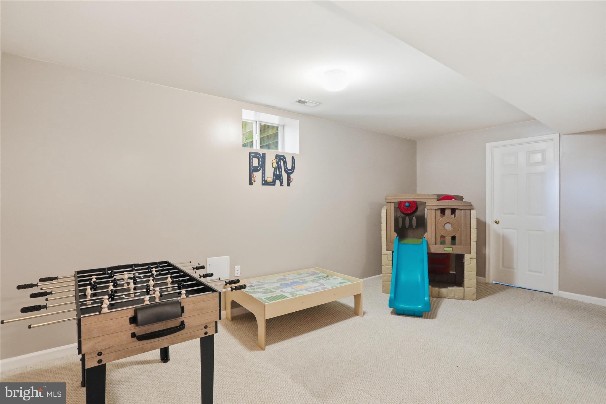 244 KIMBERWICKE DRIVE N