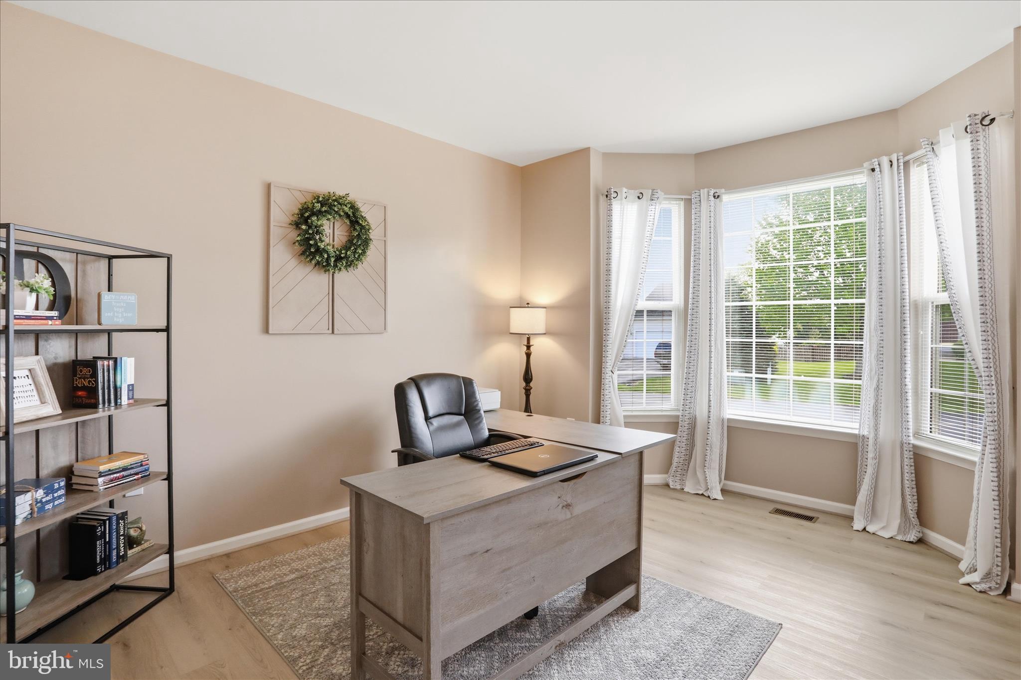 244 KIMBERWICKE DRIVE N