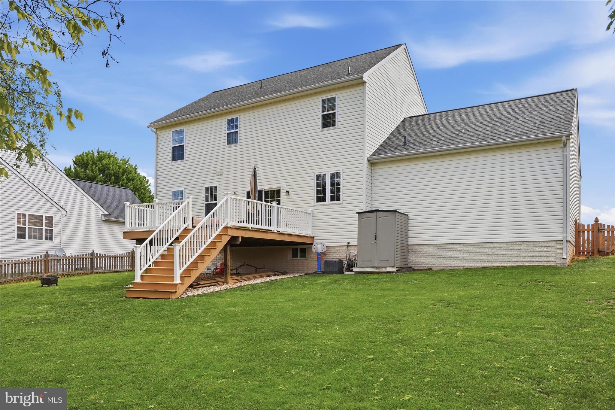 244 KIMBERWICKE DRIVE N