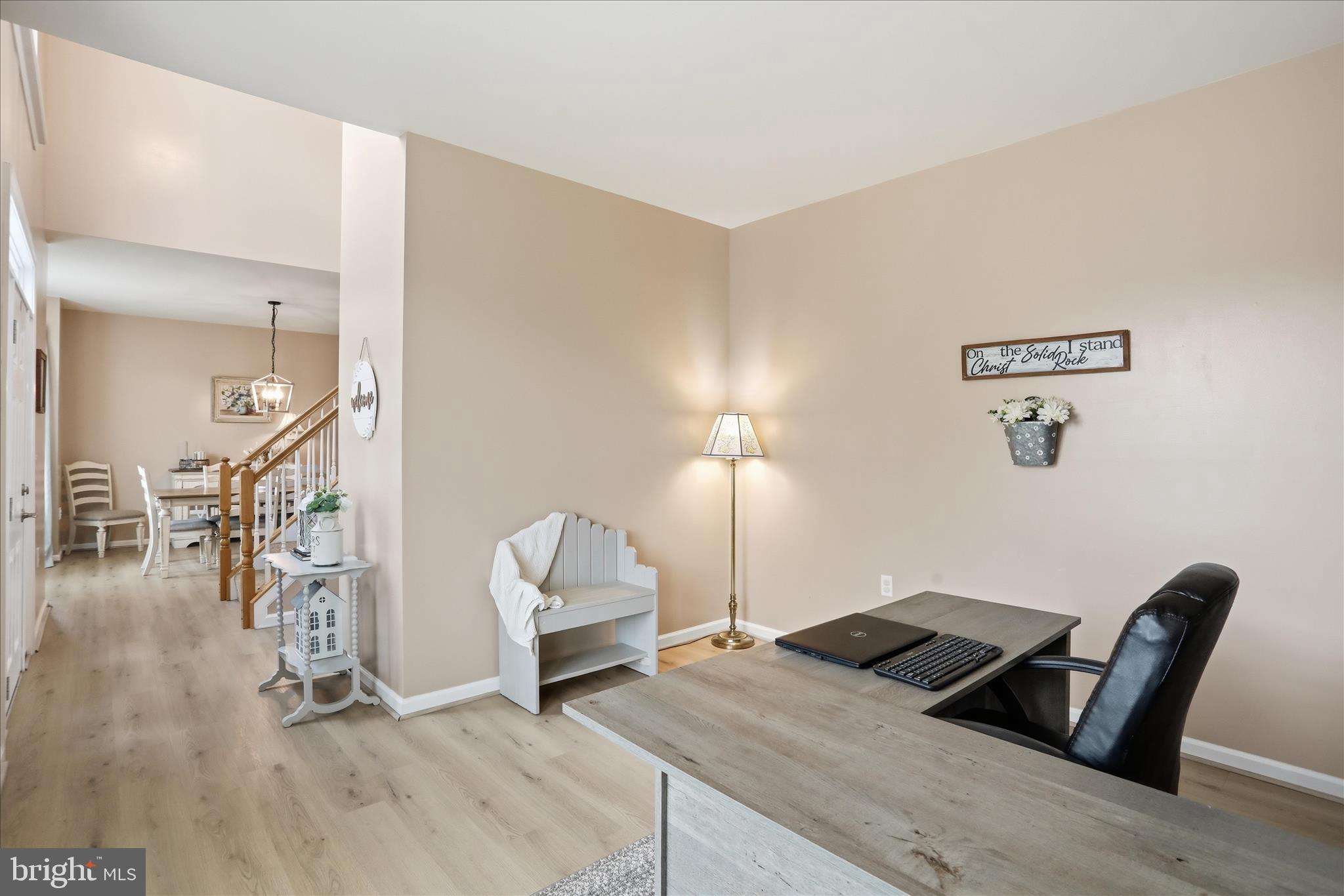 244 KIMBERWICKE DRIVE N