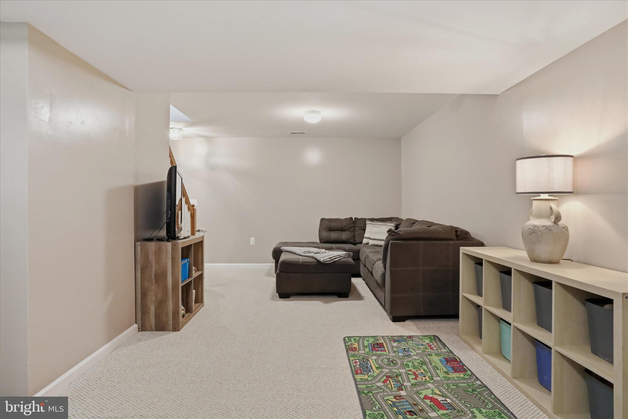 244 KIMBERWICKE DRIVE N