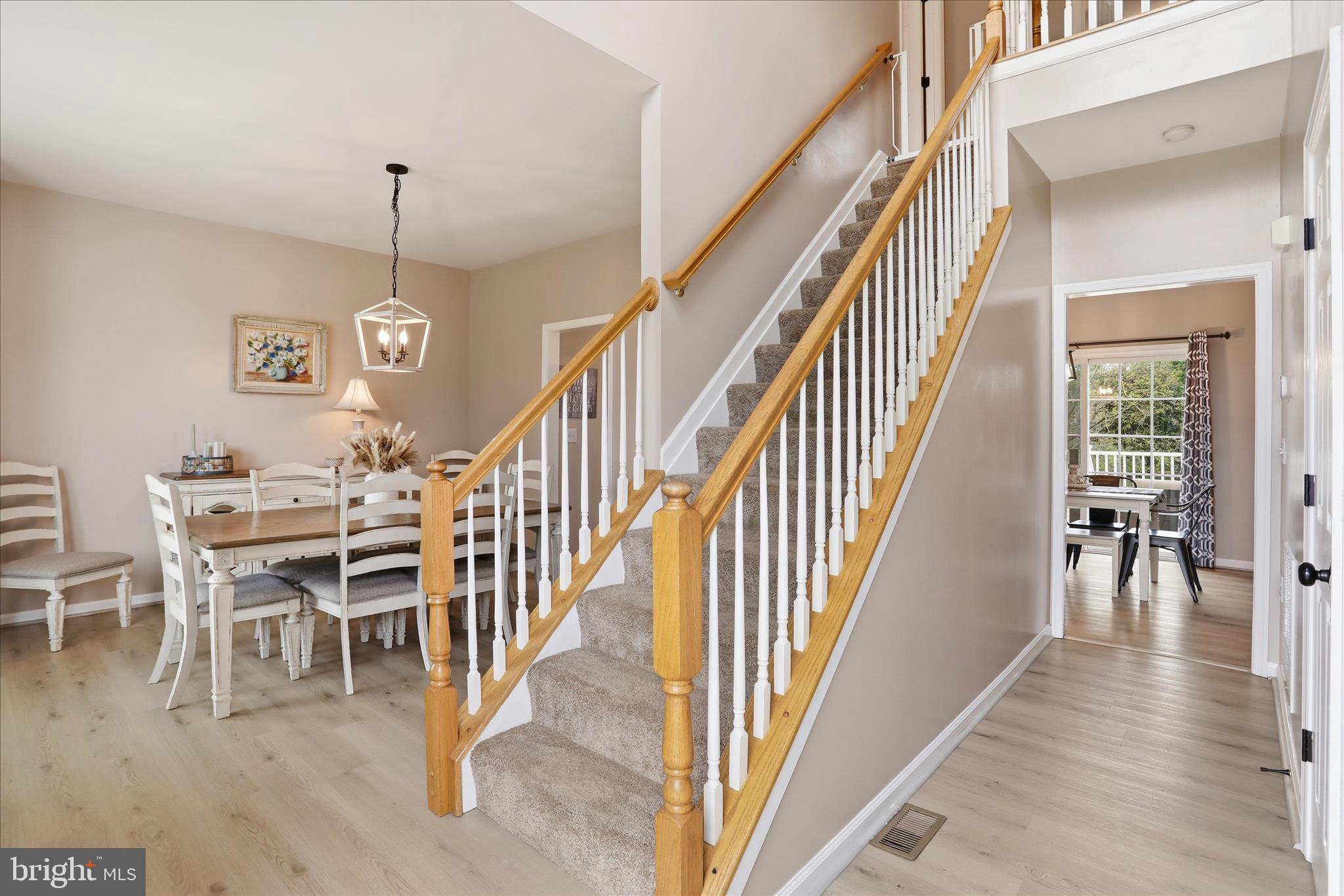 244 KIMBERWICKE DRIVE N