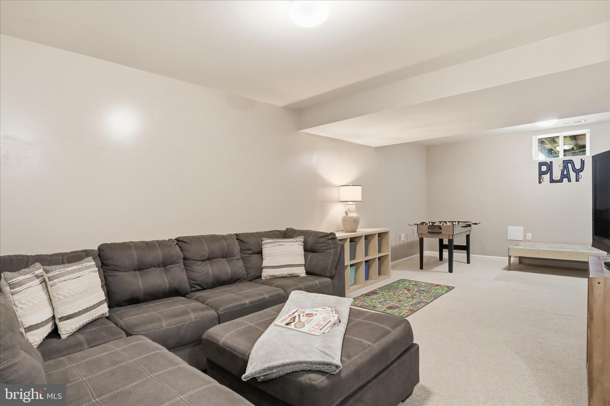 244 KIMBERWICKE DRIVE N