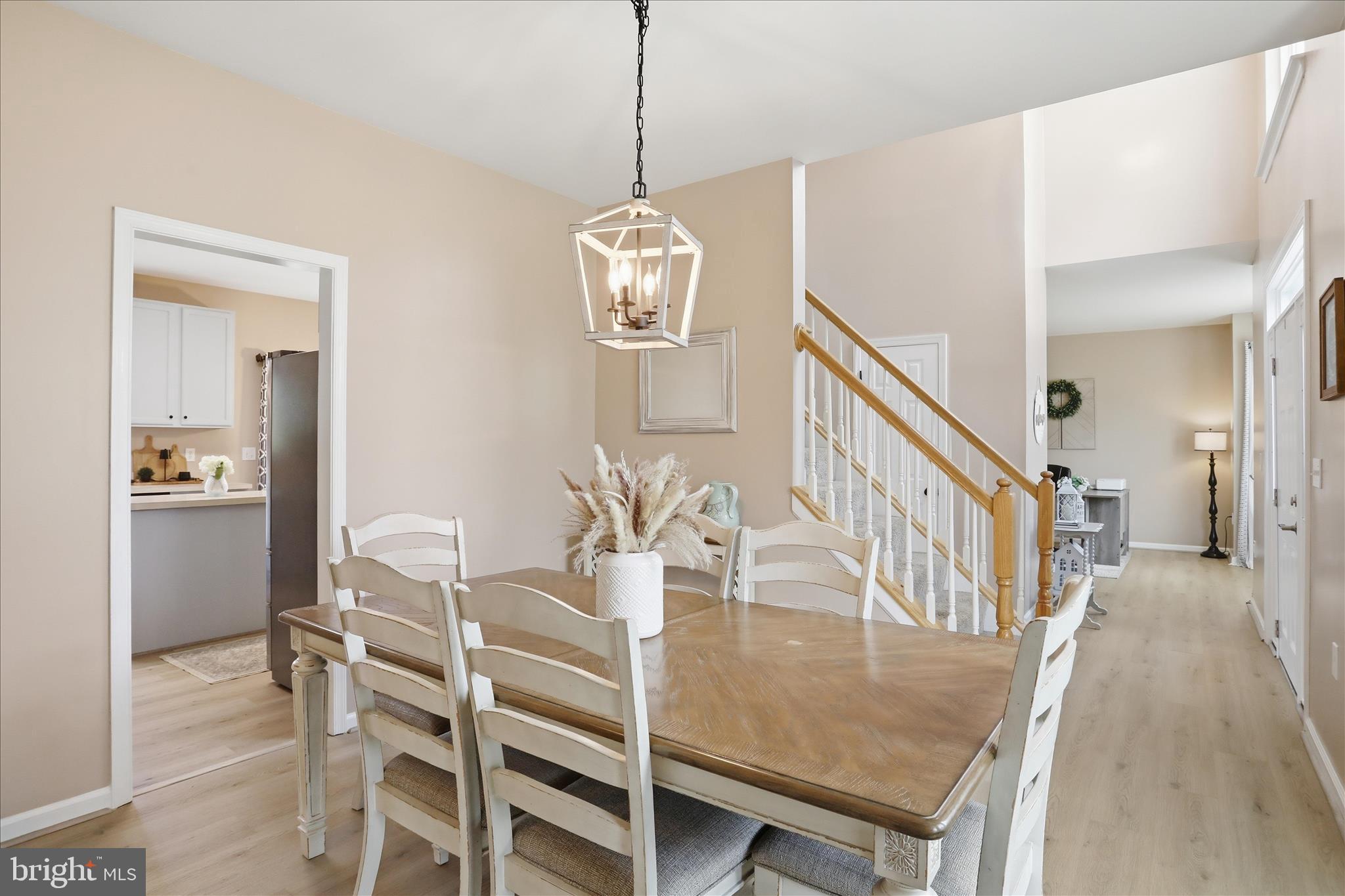 244 KIMBERWICKE DRIVE N