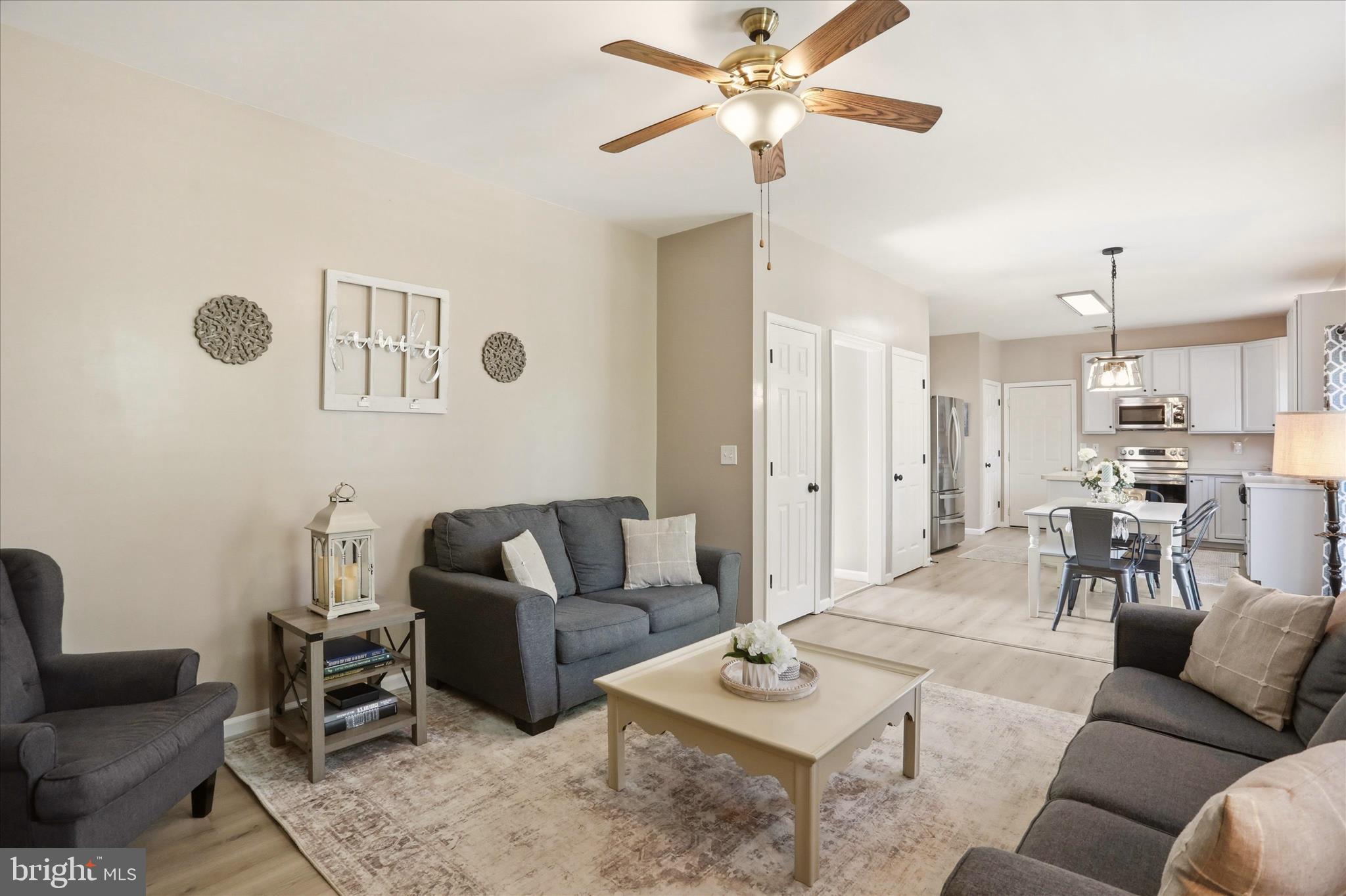 244 KIMBERWICKE DRIVE N