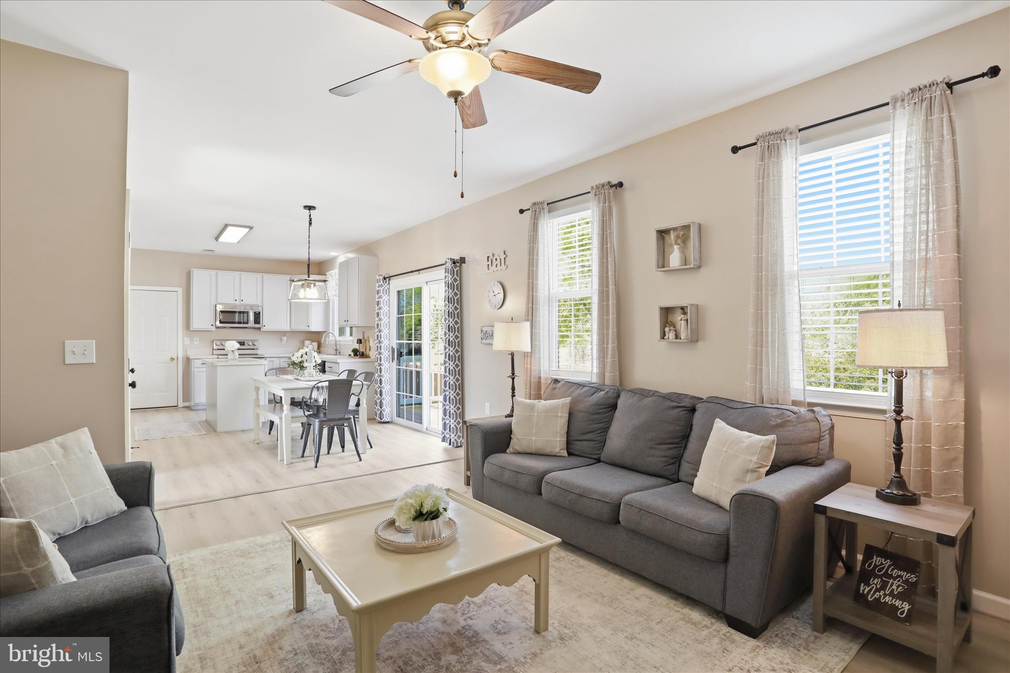 244 KIMBERWICKE DRIVE N