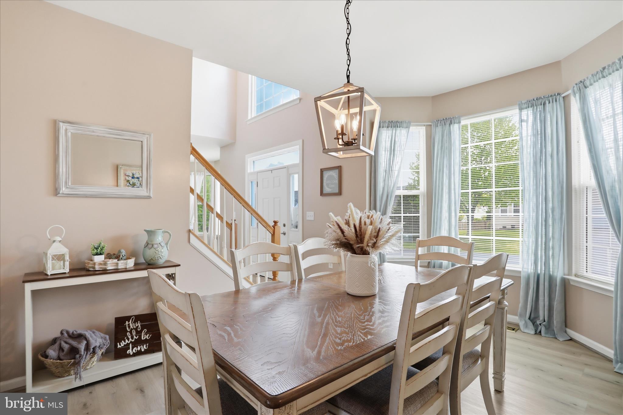 244 KIMBERWICKE DRIVE N