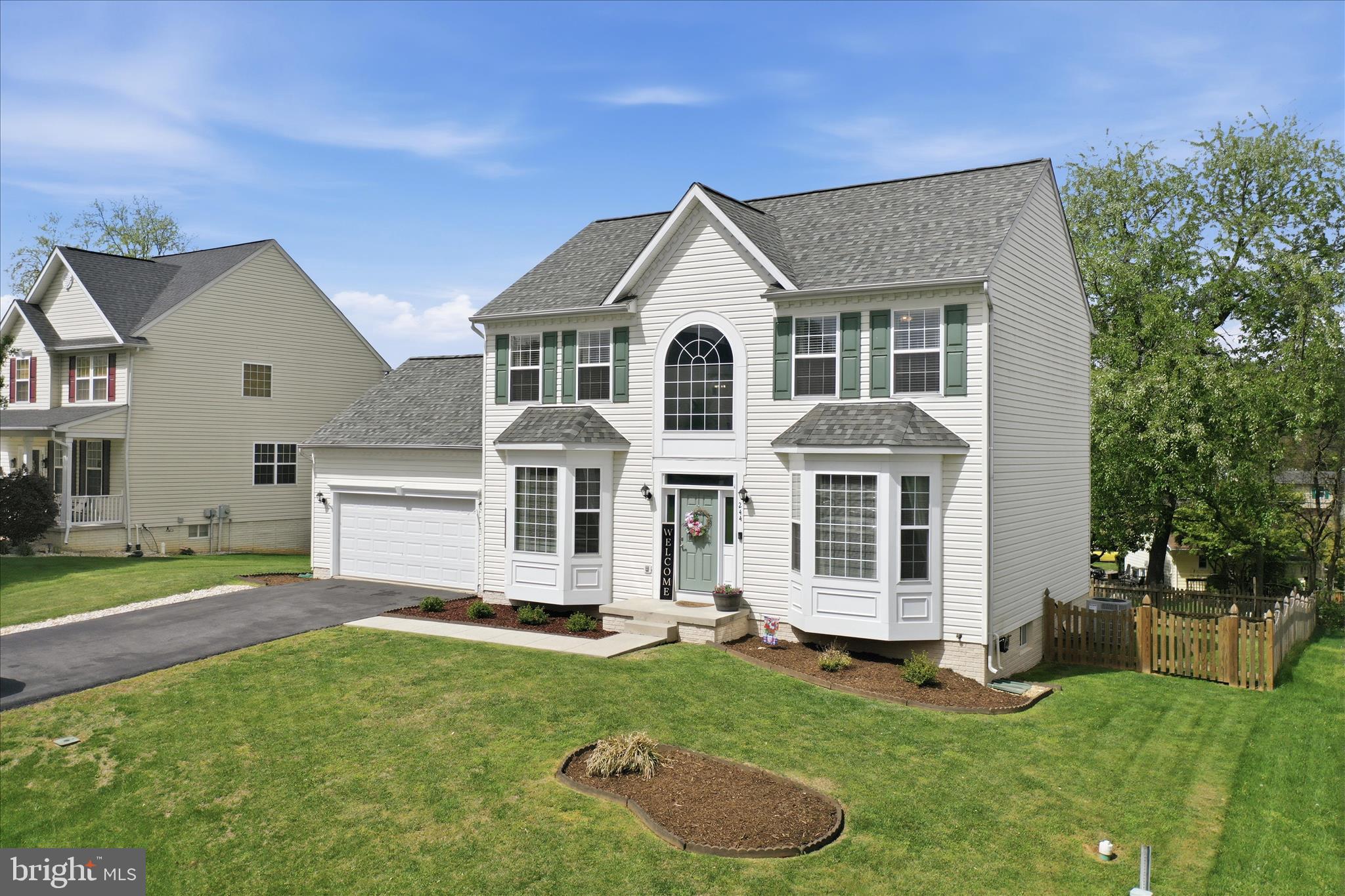 244 KIMBERWICKE DRIVE N