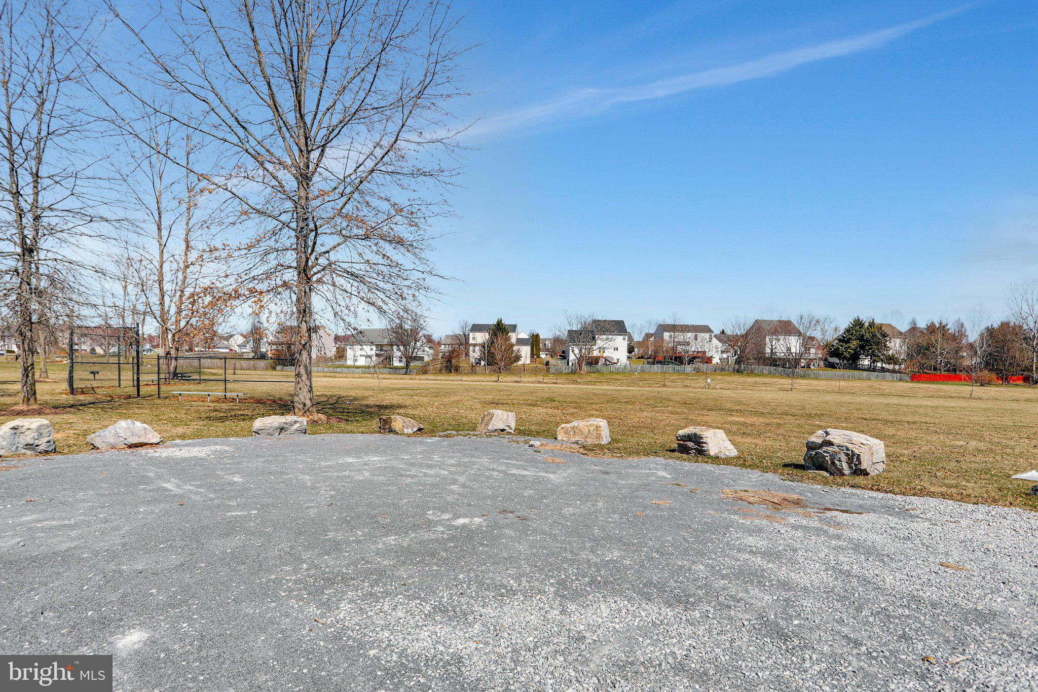 244 KIMBERWICKE DRIVE N