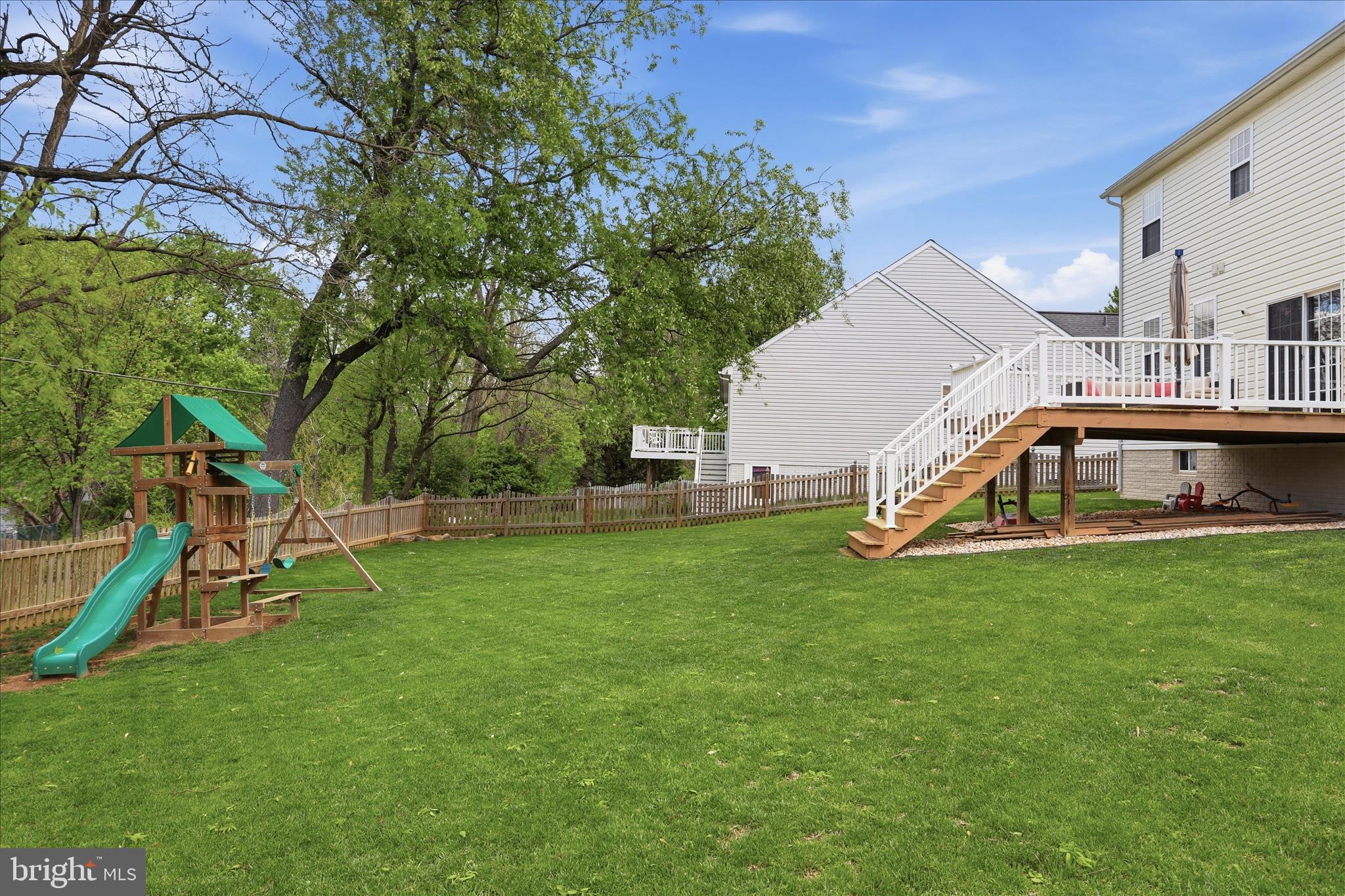 244 KIMBERWICKE DRIVE N