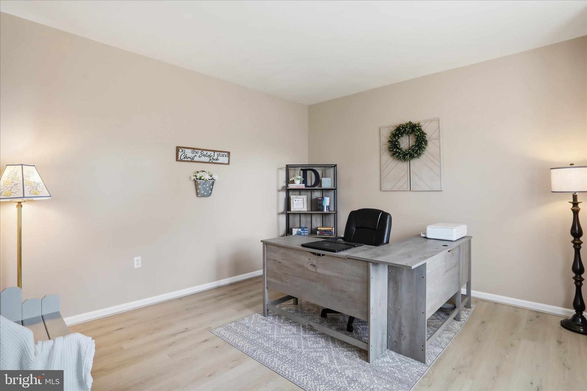 244 KIMBERWICKE DRIVE N