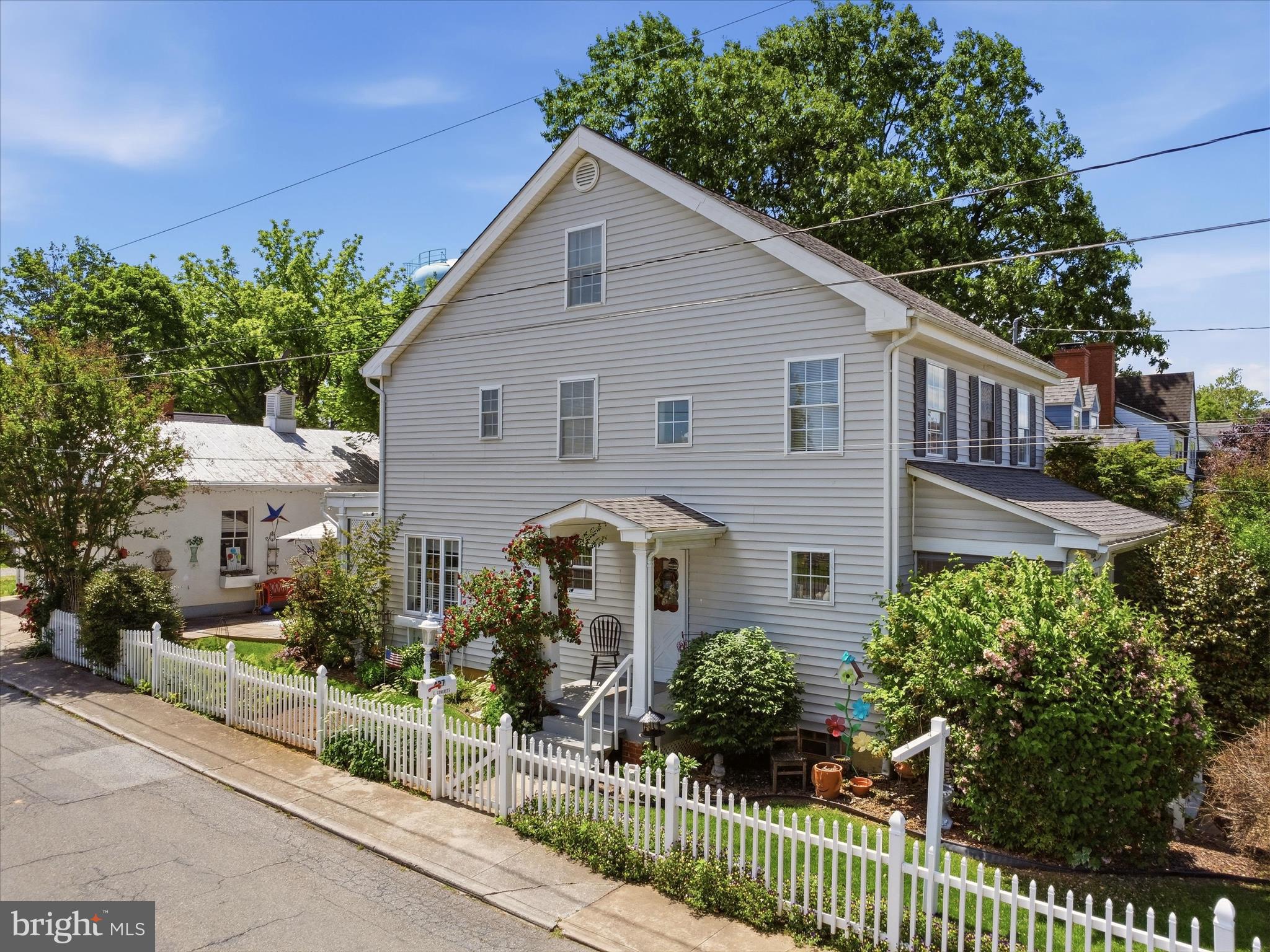 427 E CONGRESS STREET