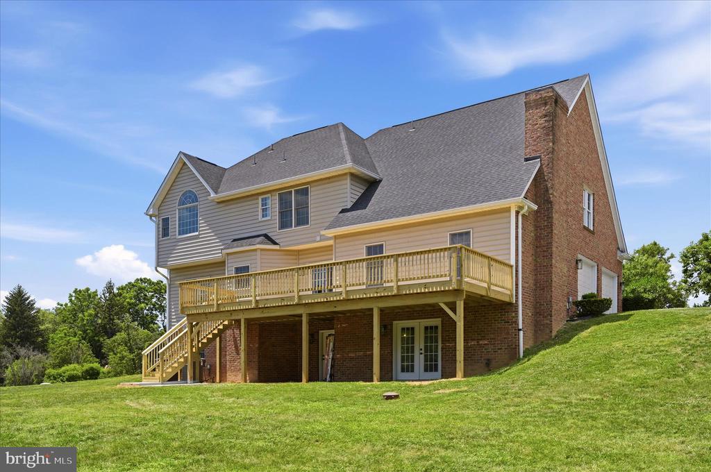86 EASTLAND DRIVE