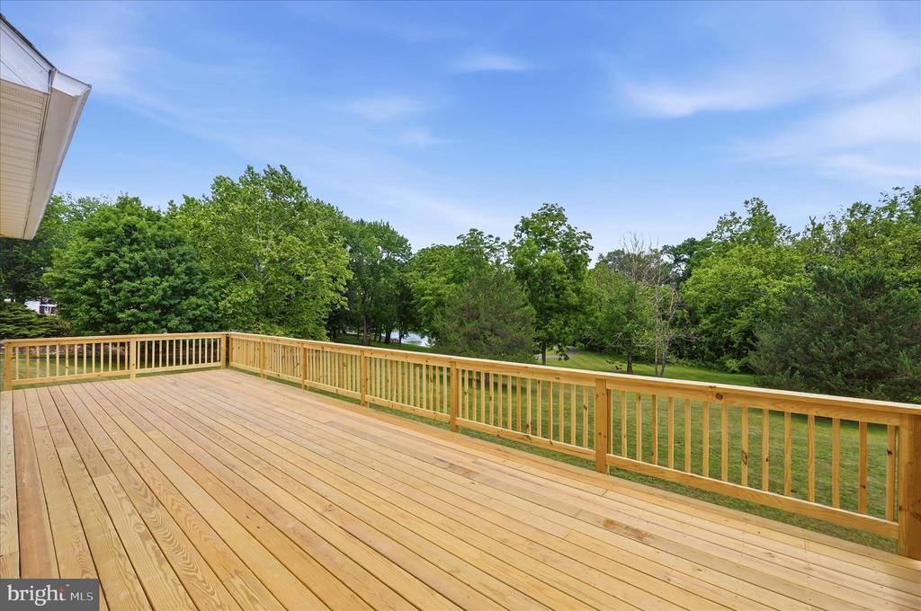 86 EASTLAND DRIVE