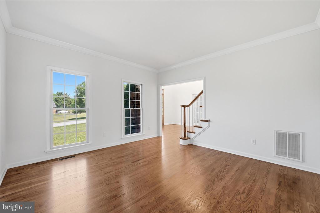 86 EASTLAND DRIVE