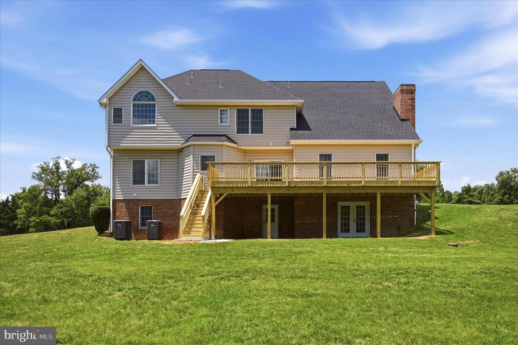86 EASTLAND DRIVE