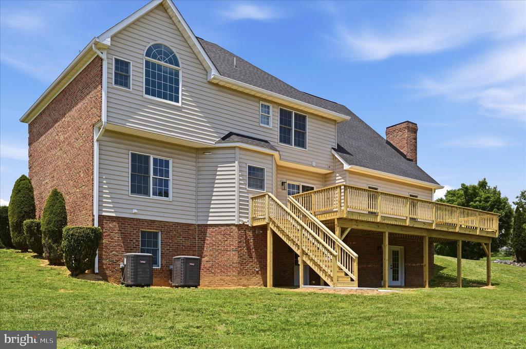 86 EASTLAND DRIVE