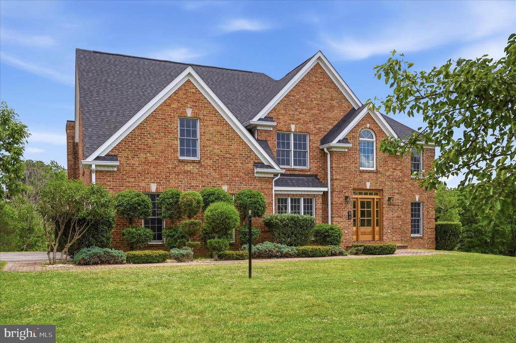 86 EASTLAND DRIVE