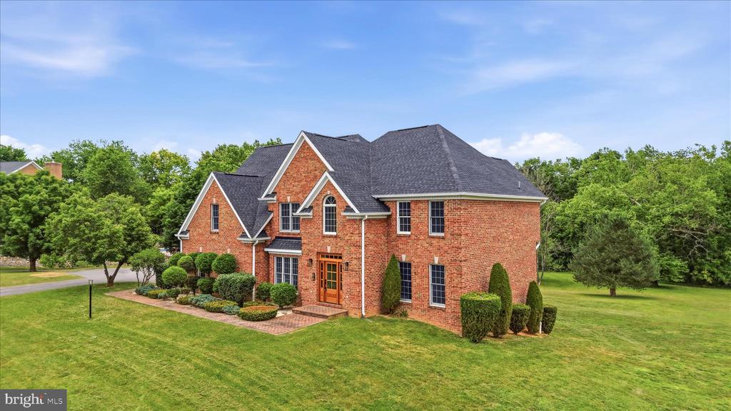 86 EASTLAND DRIVE