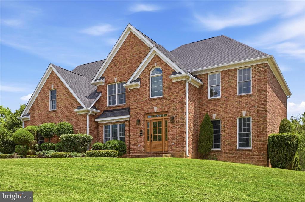 86 EASTLAND DRIVE