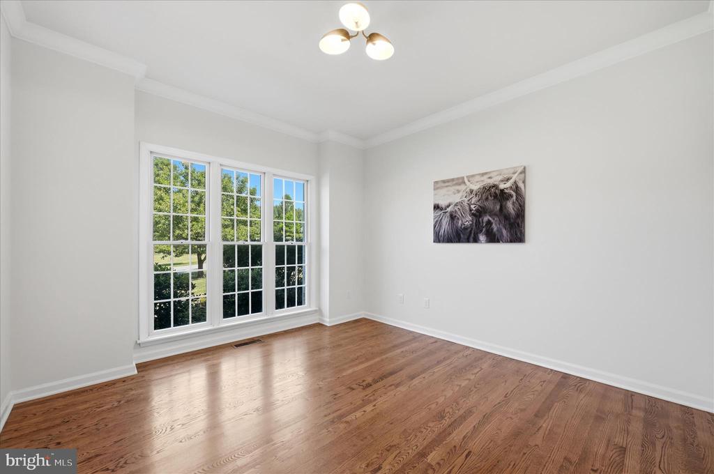 86 EASTLAND DRIVE
