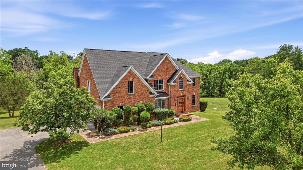 86 EASTLAND DRIVE