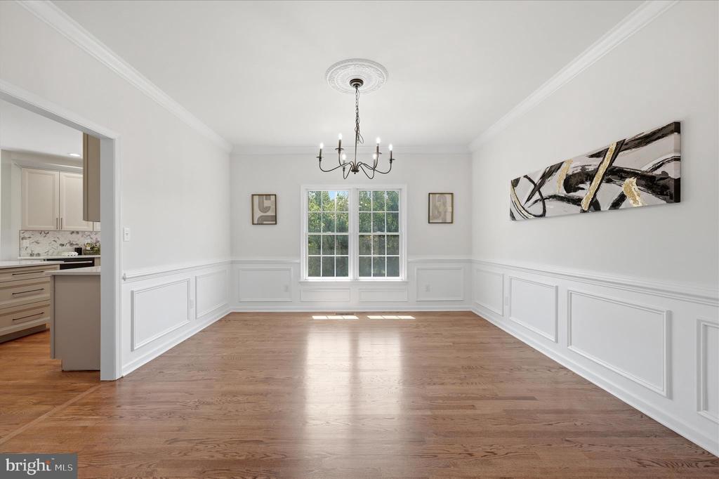 86 EASTLAND DRIVE