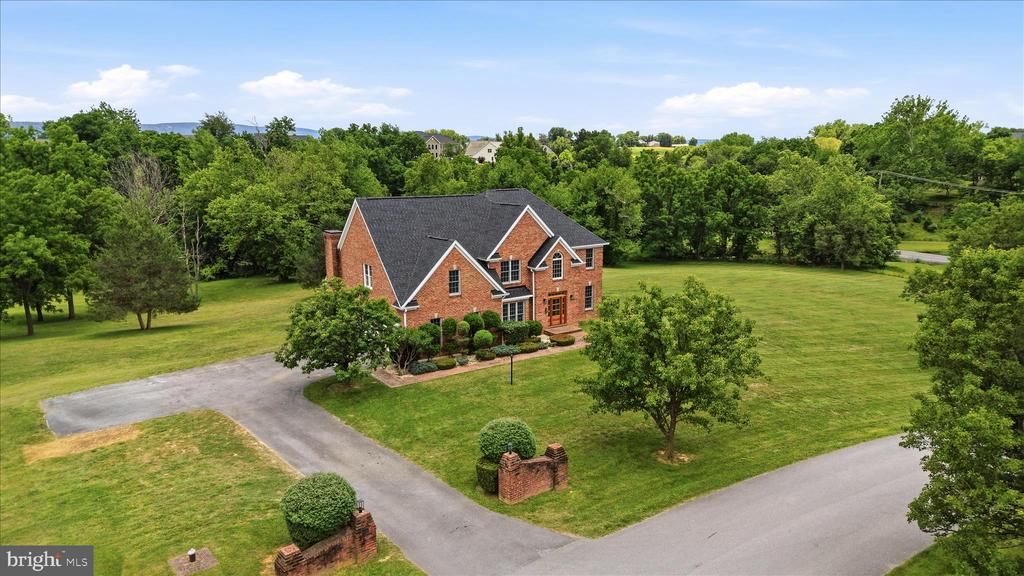 86 EASTLAND DRIVE