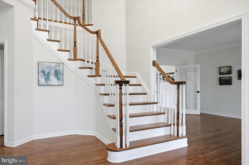 86 EASTLAND DRIVE