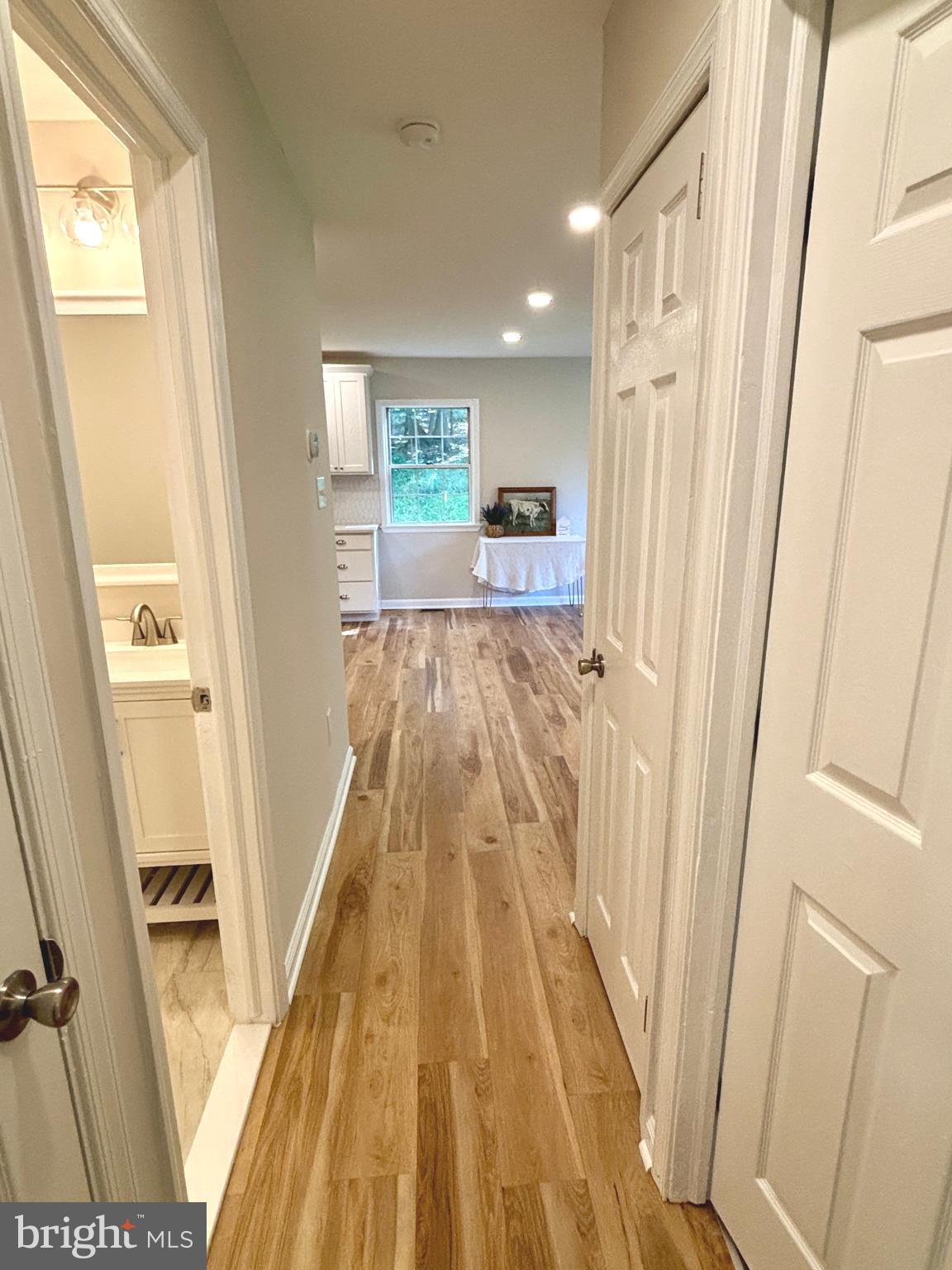 237 OAKRIDGE DRIVE