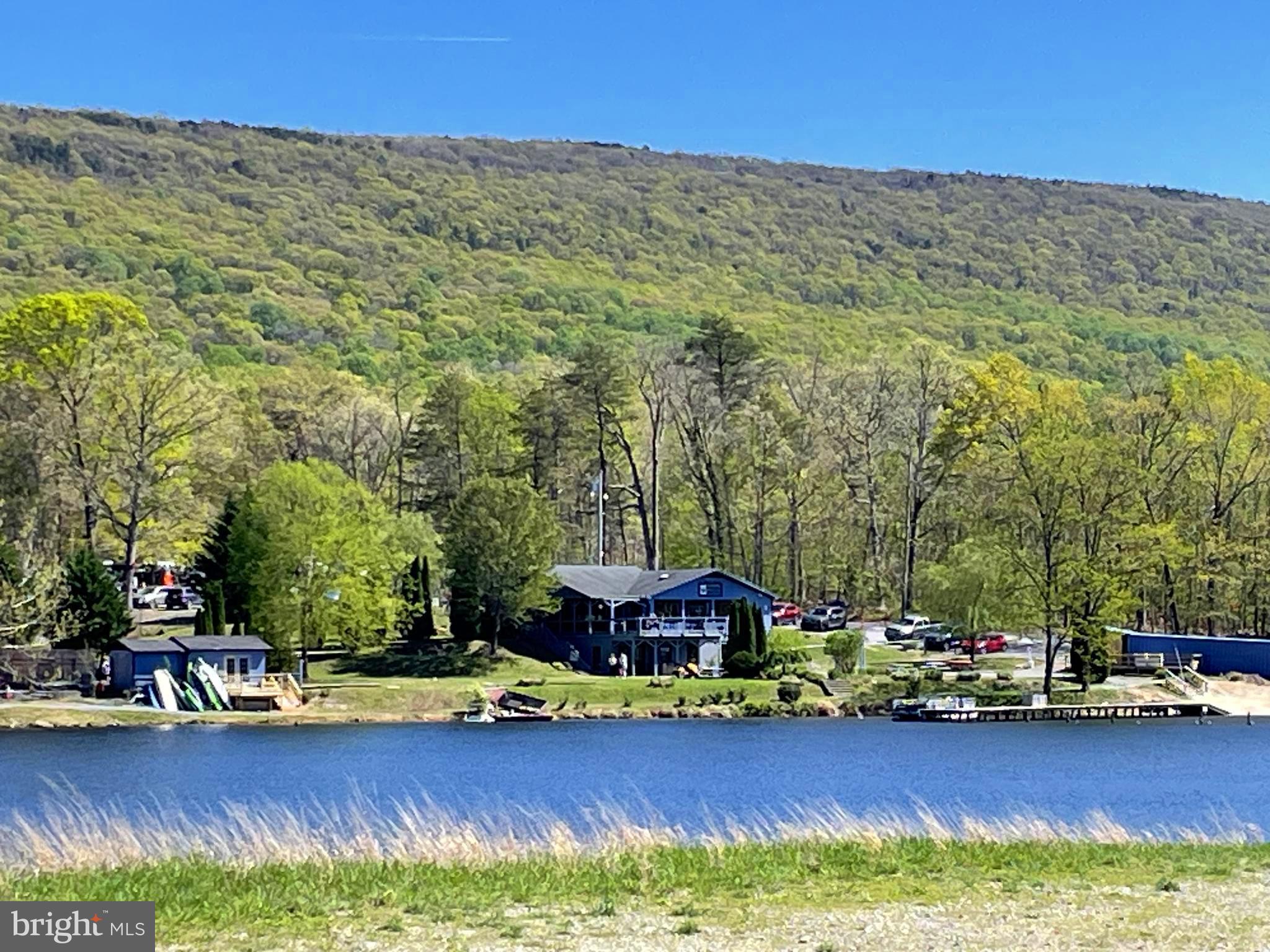 237 OAKRIDGE DRIVE