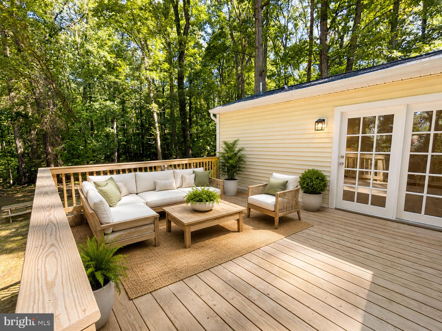 237 OAKRIDGE DRIVE