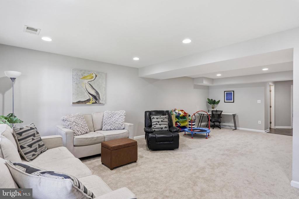44 DEERBROOK DRIVE