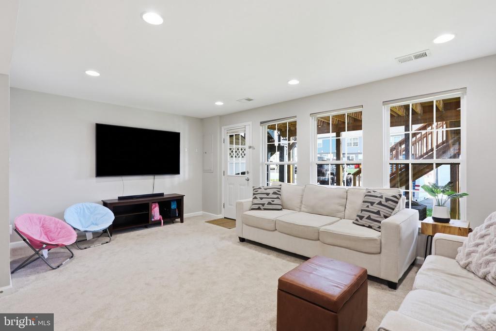 44 DEERBROOK DRIVE