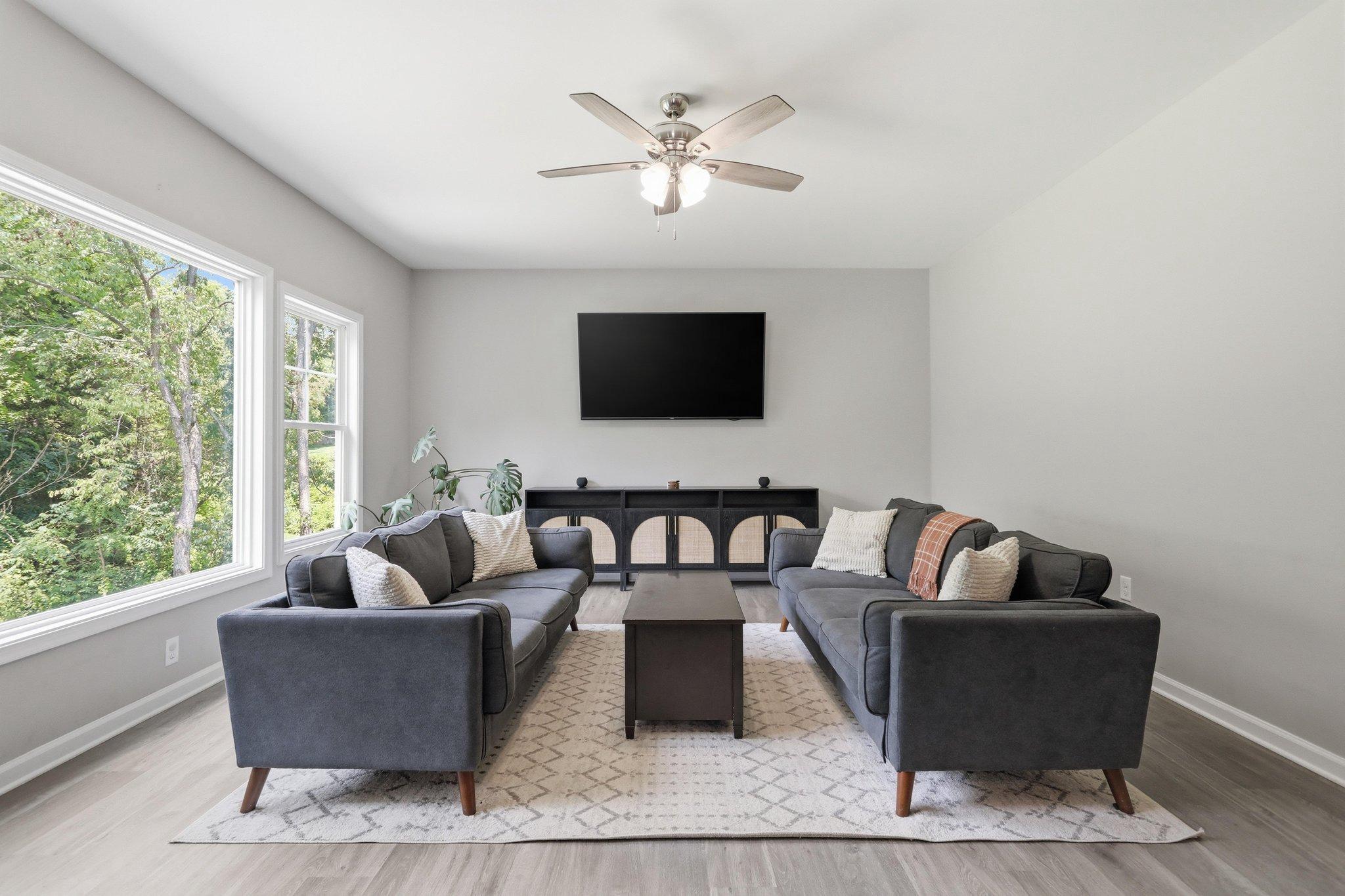 553 RIPPON VILLAGE DR