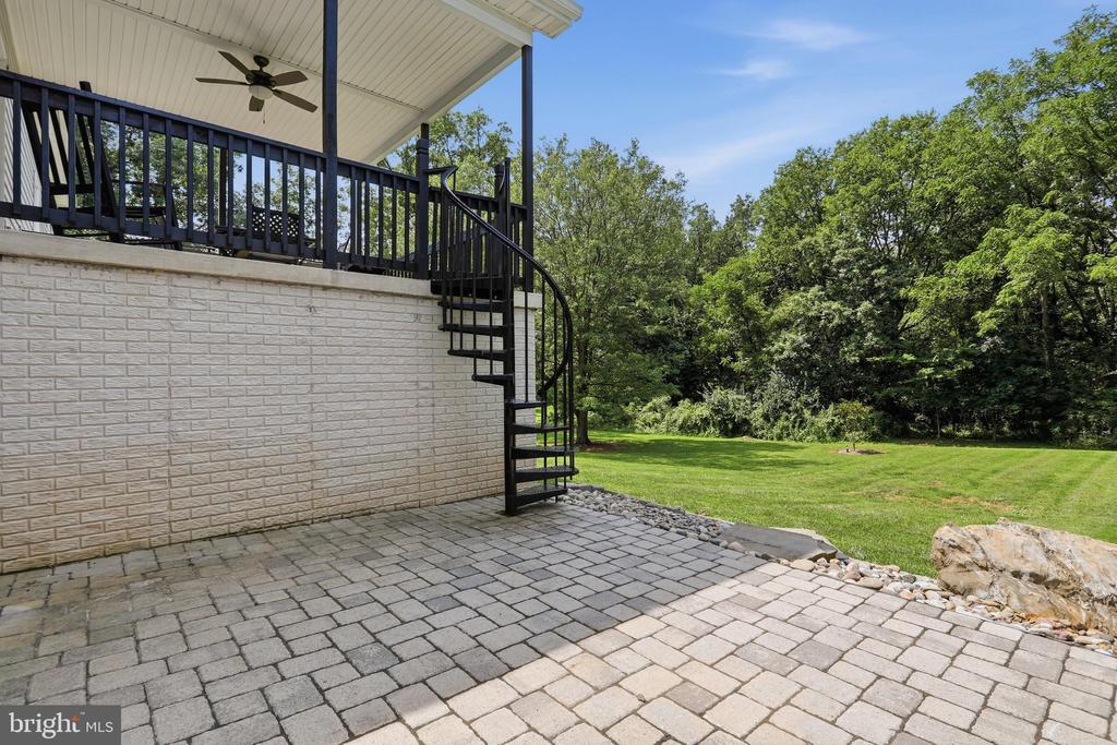 553 RIPPON VILLAGE DR