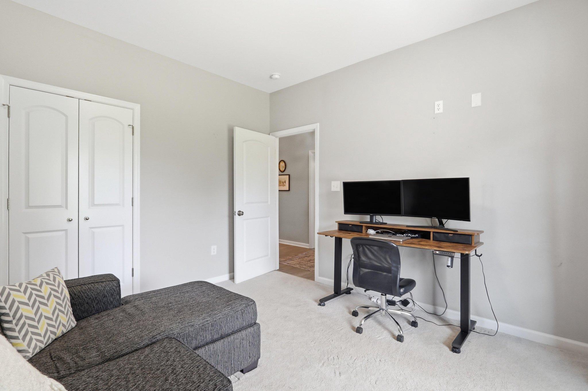 553 RIPPON VILLAGE DR