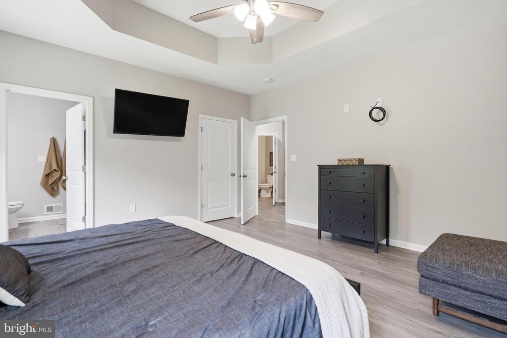 553 RIPPON VILLAGE DR
