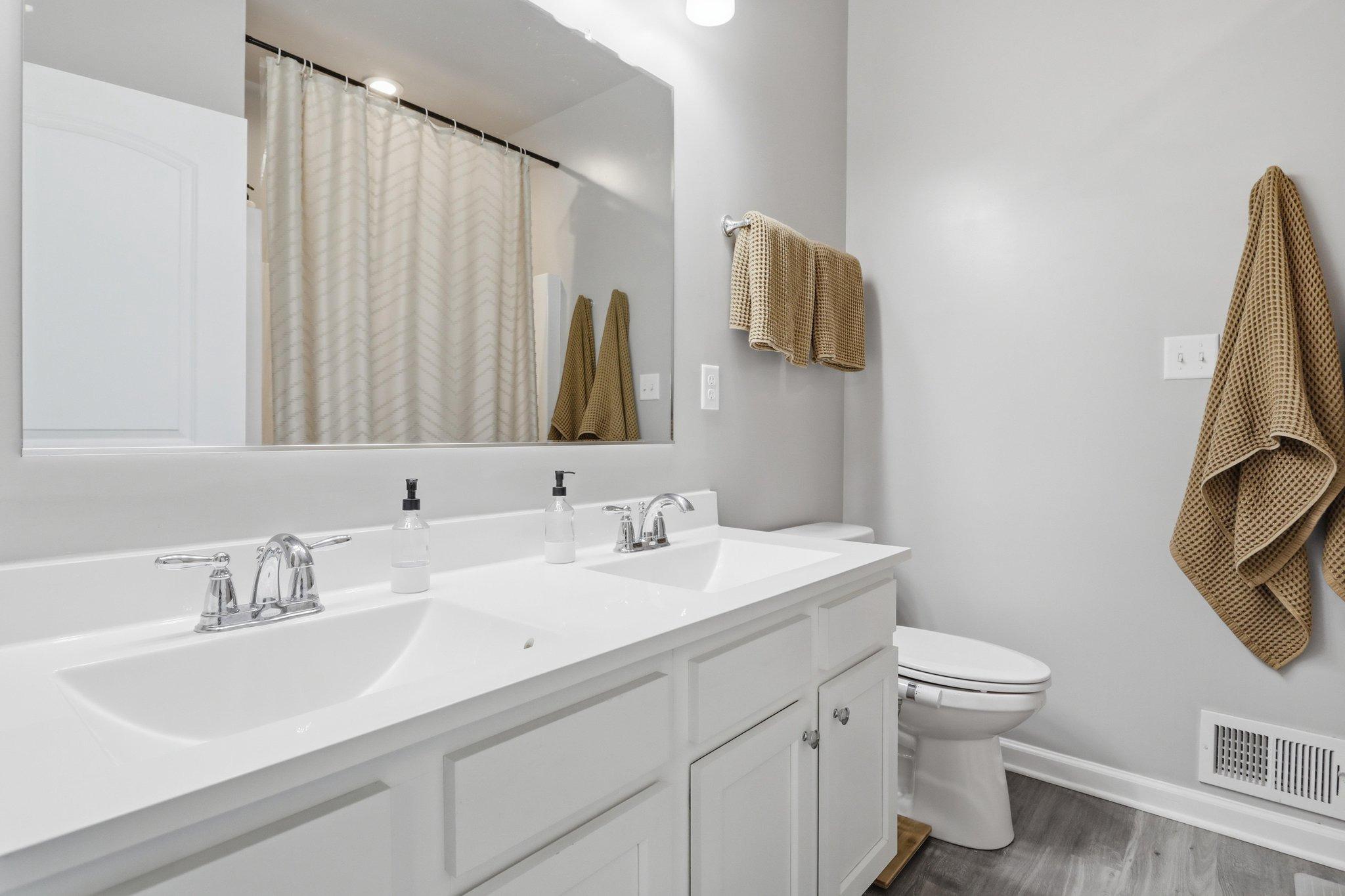 553 RIPPON VILLAGE DR