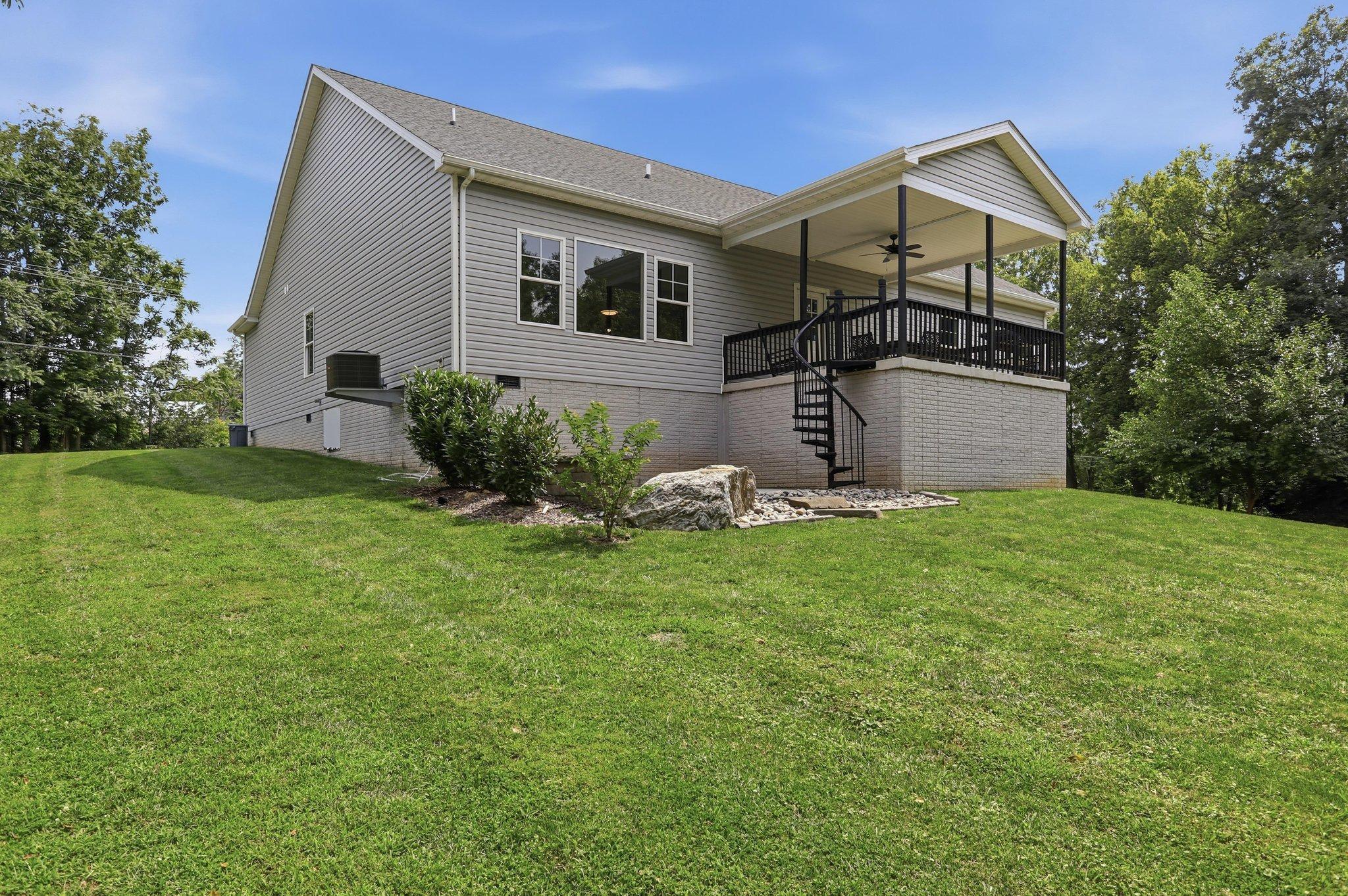 553 RIPPON VILLAGE DR
