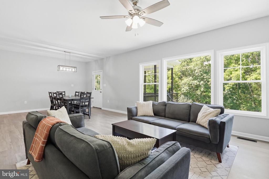 553 RIPPON VILLAGE DR