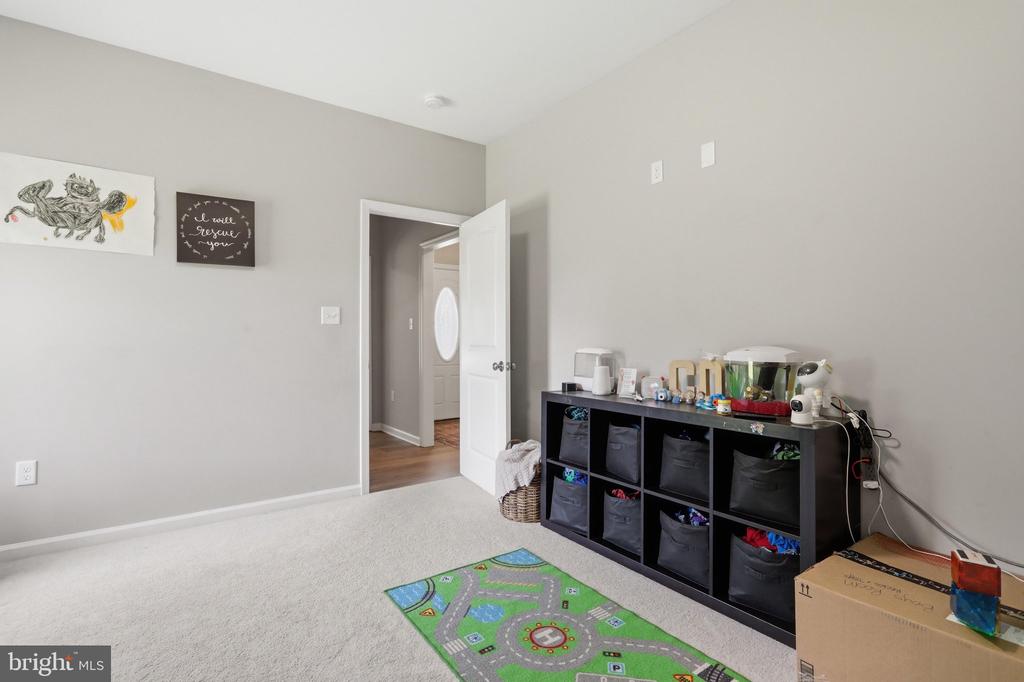 553 RIPPON VILLAGE DR