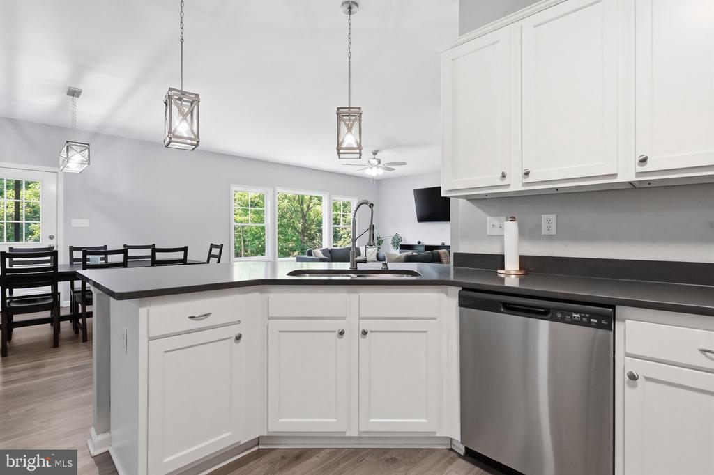 553 RIPPON VILLAGE DR