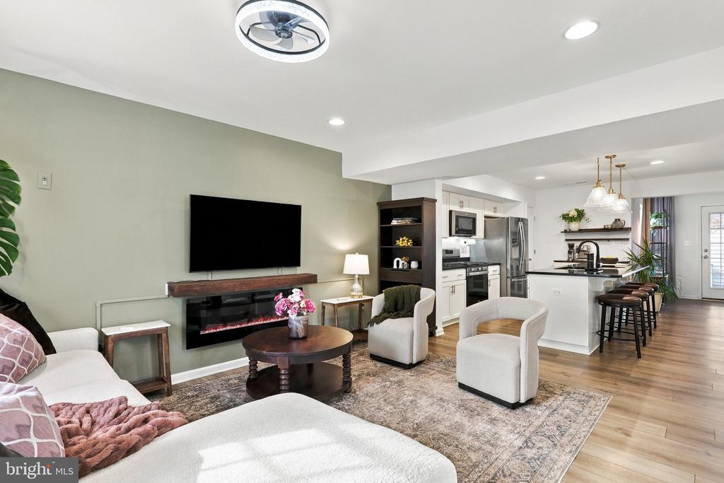 258 BATTLEFIELD DRIVE